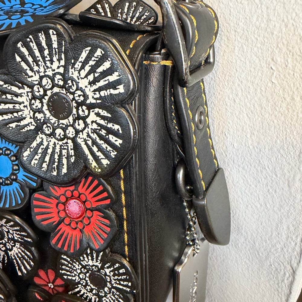 Coach Tea Rose Appliqué Leather Saddle Bag/Floral Crossbody/Black - Picture 15 of 15